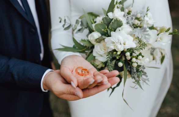 Penerjemah Tersumpah Buku Nikah: Syarat, Biaya, dan Jasa